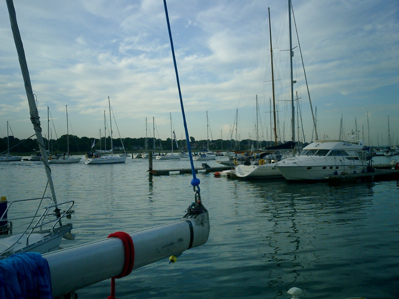 Dawn start as 1594 boats head for the line